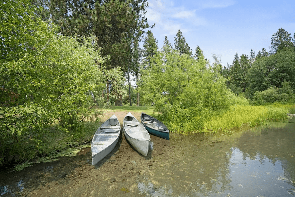 Free canoes on Fort Creek